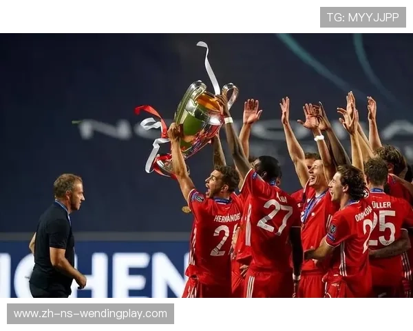 拜仁欧冠海报设计风格与视觉传播影响力